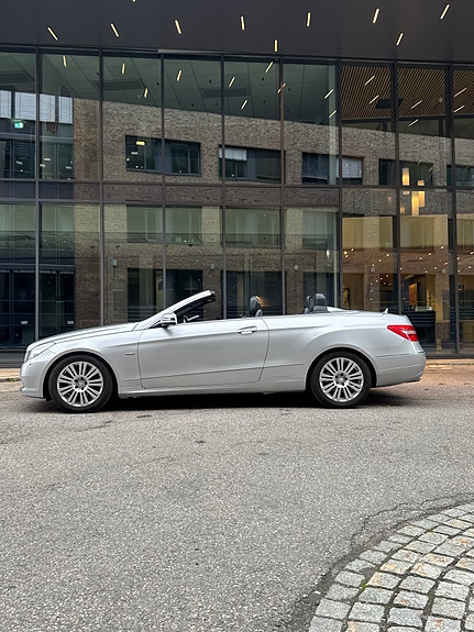 Mercedes-Benz E220 18 of 25