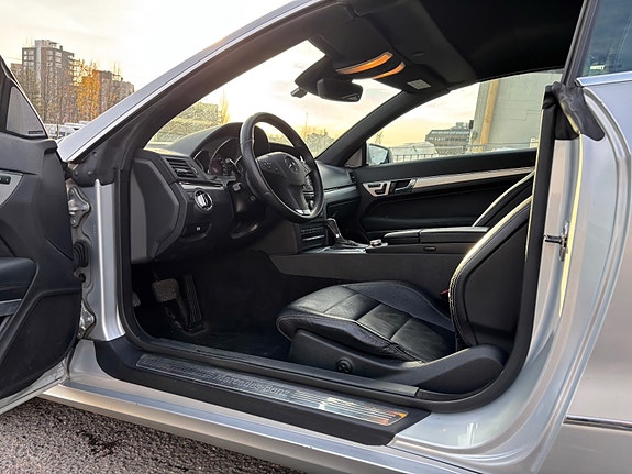 Mercedes-Benz E220 23 of 25