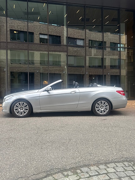 Mercedes-Benz E220 5 of 25