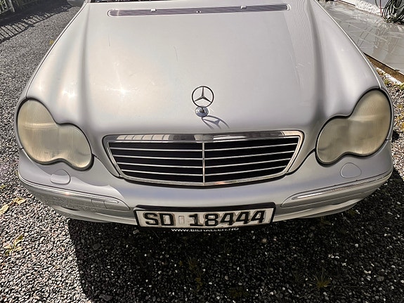 Mercedes-Benz C180 9 of 18