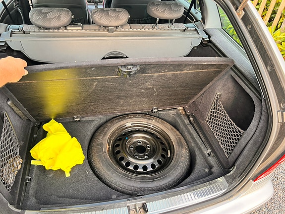 Mercedes-Benz C180 18 of 18
