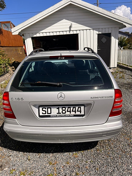 Mercedes-Benz C180 4 of 18