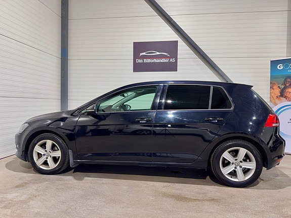 Volkswagen Golf VII 9 of 30