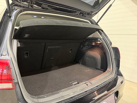 Volkswagen Golf VII 10 of 30