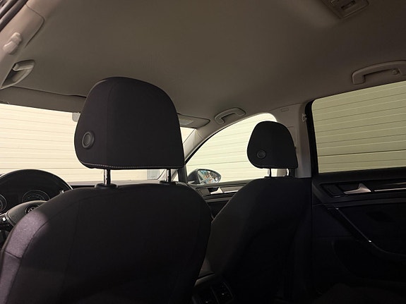 Volkswagen Golf VII 12 of 30