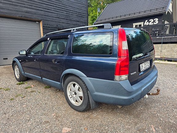 Volvo XC70 4 of 19