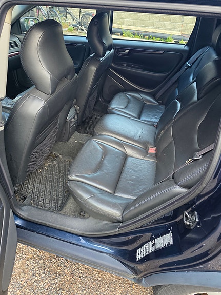 Volvo XC70 13 of 19