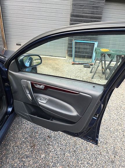 Volvo XC70 17 of 19