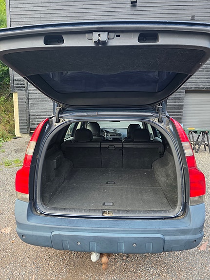 Volvo XC70 15 of 19