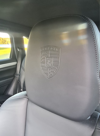 Porsche Cayenne 15 of 23