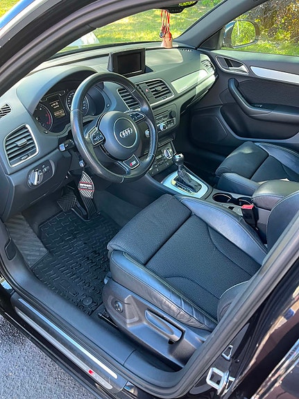 Audi Q3 13 of 16