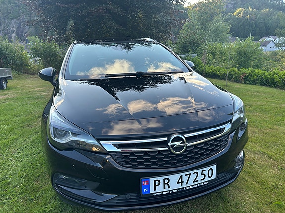Opel Astra 2 of 20