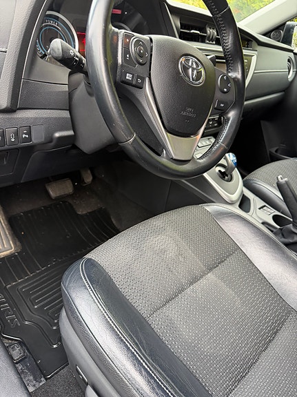 Toyota Auris 9 of 23