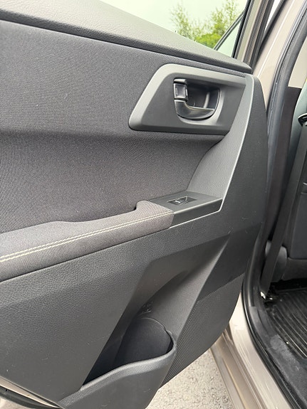 Toyota Auris 14 of 23