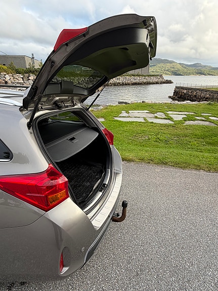 Toyota Auris 18 of 23