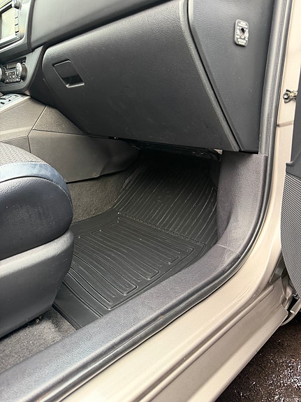 Toyota Auris 12 of 23