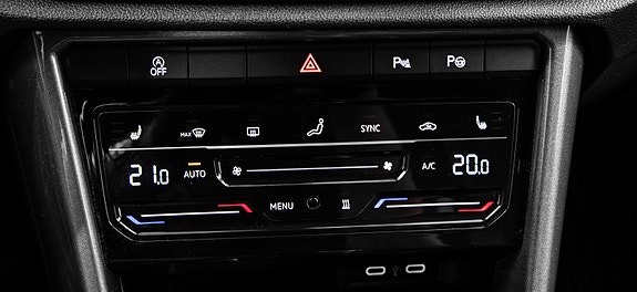 Volkswagen T-Roc 17 of 30