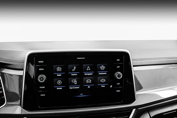 Volkswagen T-Roc 24 of 30