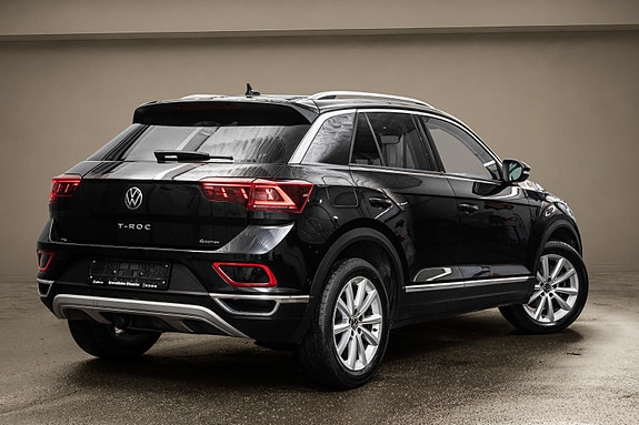 Volkswagen T-Roc 2 of 30