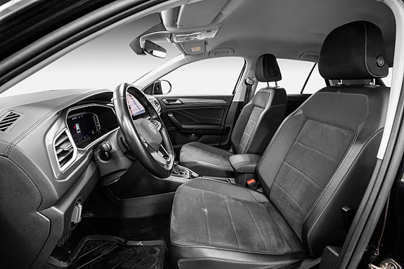Volkswagen T-Roc 11 of 30
