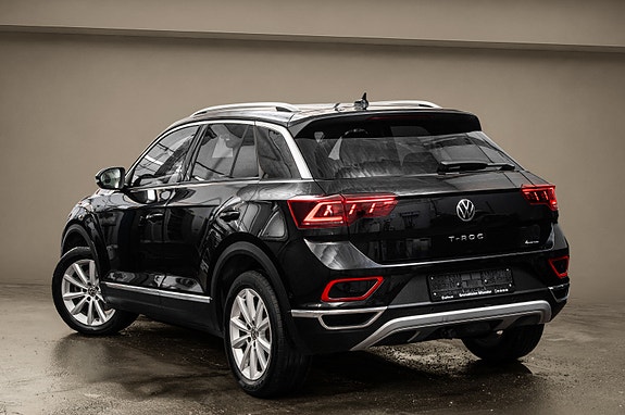 Volkswagen T-Roc 5 of 30