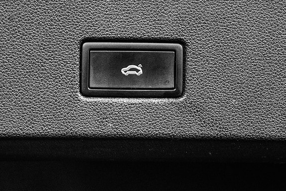 Volkswagen T-Roc 9 of 30