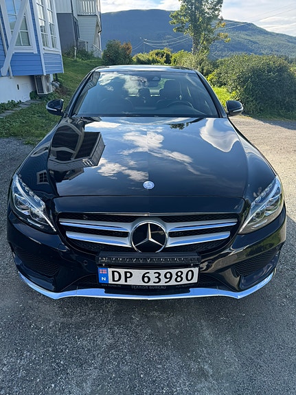 Mercedes-Benz C250 d 2 of 8