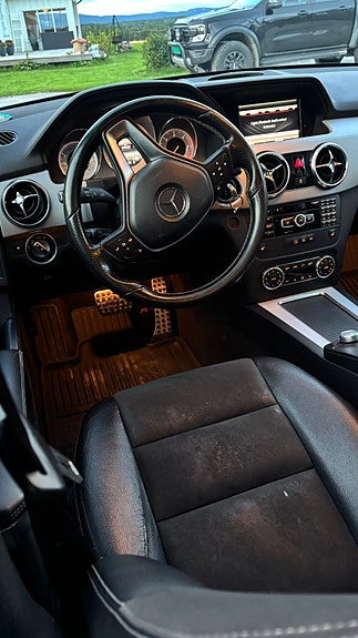 Mercedes-Benz GLK220 15 of 20