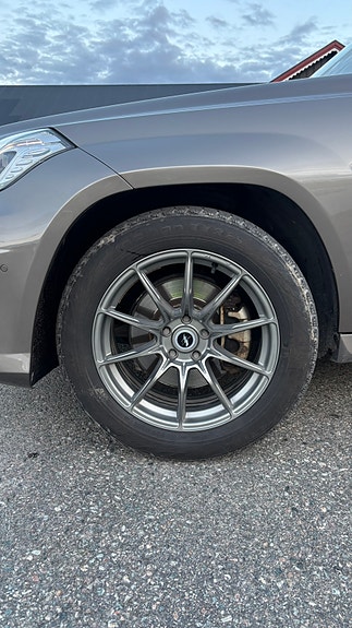 Mercedes-Benz GLK220 2 of 20