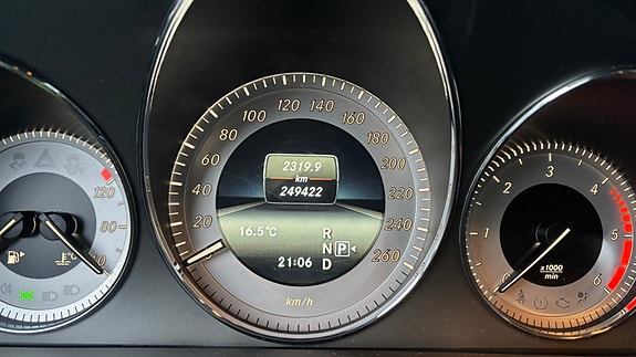 Mercedes-Benz GLK220 14 of 20