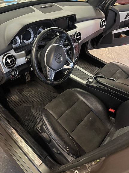 Mercedes-Benz GLK220 4 of 20