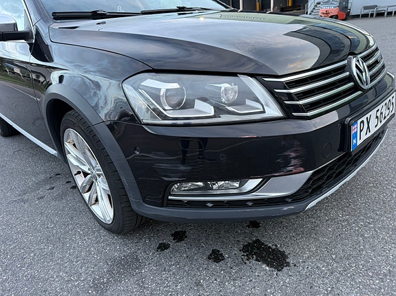 Volkswagen Passat 10 of 15