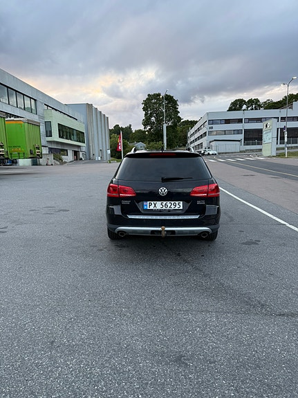 Volkswagen Passat 5 of 15