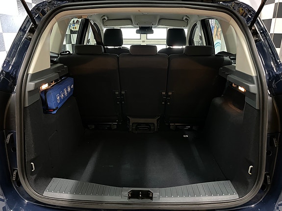 Ford C-Max 14 of 30