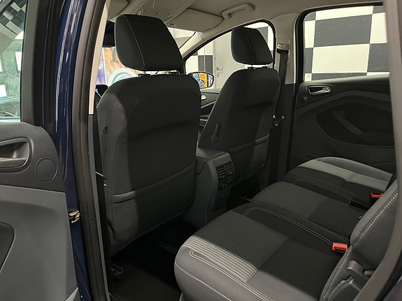 Ford C-Max 22 of 30