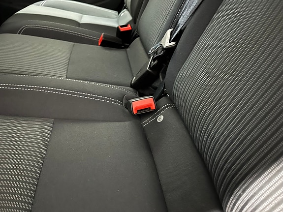 Ford C-Max 23 of 30