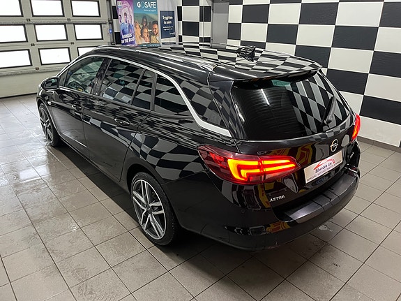 Opel Astra 11 of 30