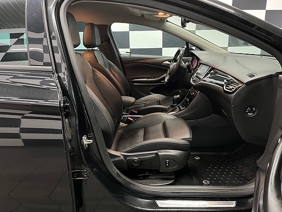 Opel Astra 20 of 30