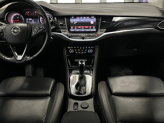 Opel Astra 30 of 30
