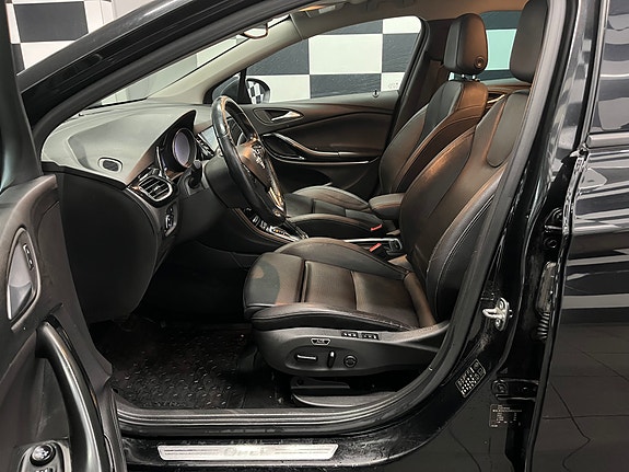 Opel Astra 17 of 30