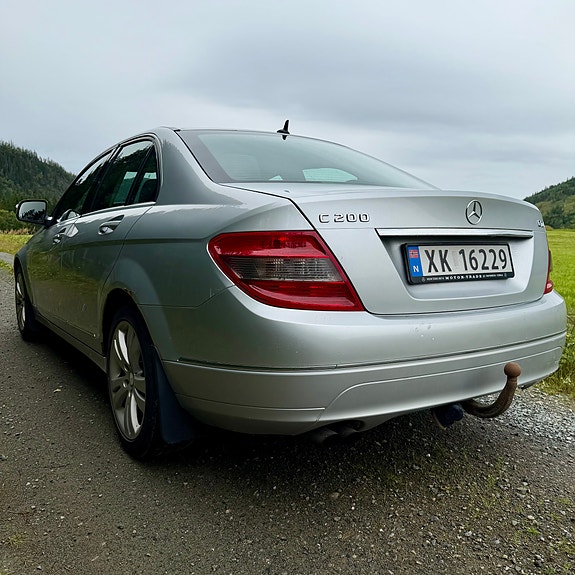 Mercedes-Benz C200 d 4 of 14