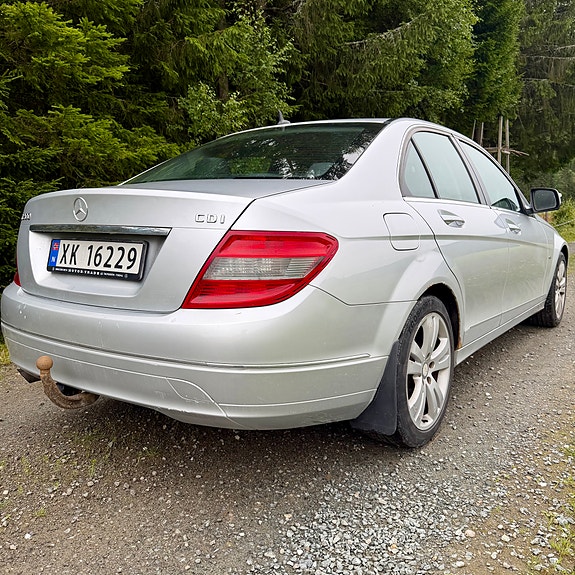 Mercedes-Benz C200 d 5 of 14
