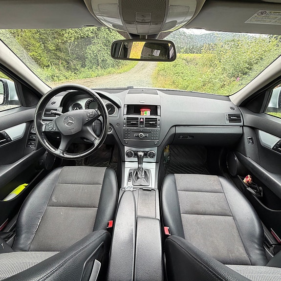 Mercedes-Benz C200 d 13 of 14