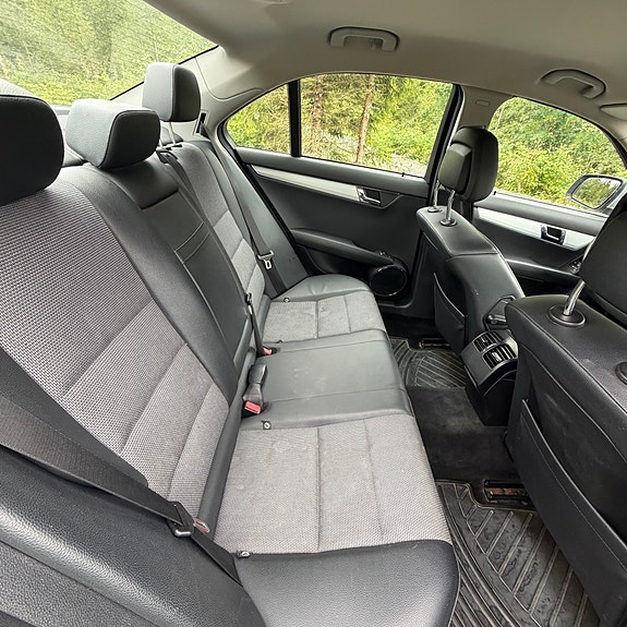 Mercedes-Benz C200 d 11 of 14