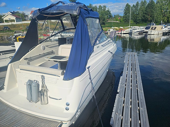 Maxum 2400 scr 2 of 22