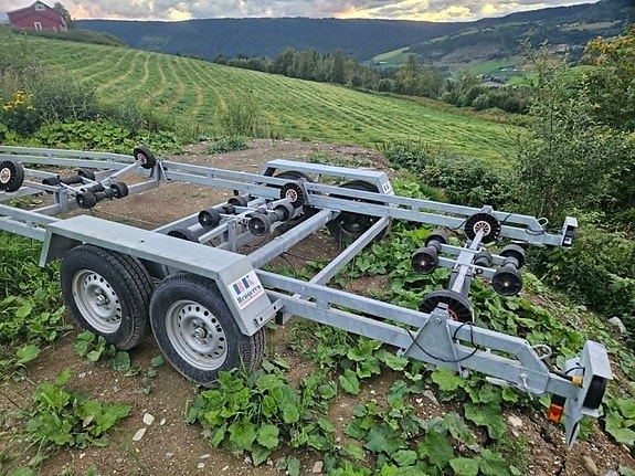 Maxum 2400 scr 3 of 22