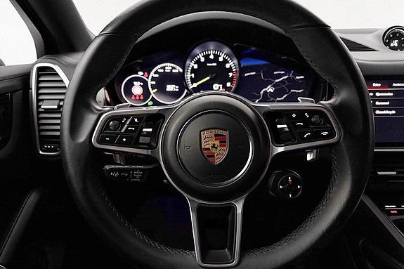 Porsche Cayenne 21 of 30