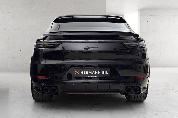 Porsche Cayenne 6 of 30