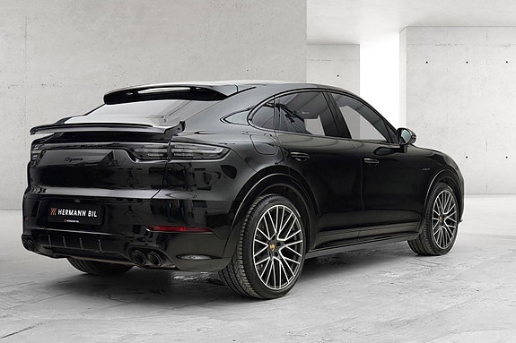 Porsche Cayenne 10 of 30