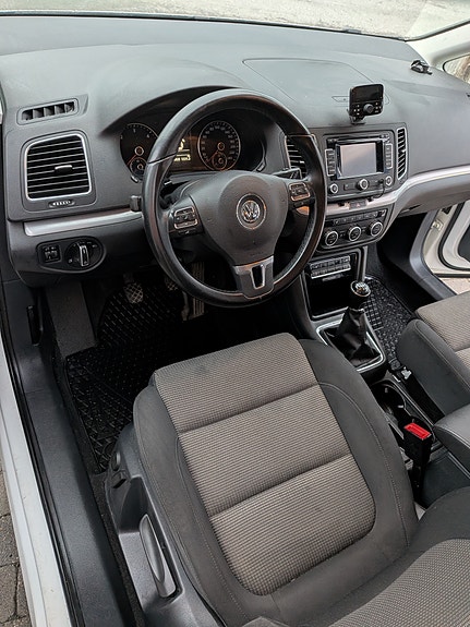 Volkswagen Sharan 7 of 15